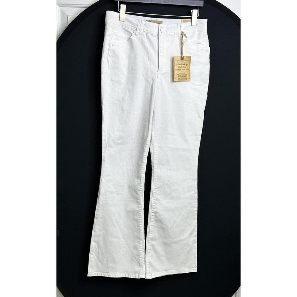 Democracy Jeans Women's 10 White Ab Technology Itty Bitty More Boot Slimming New